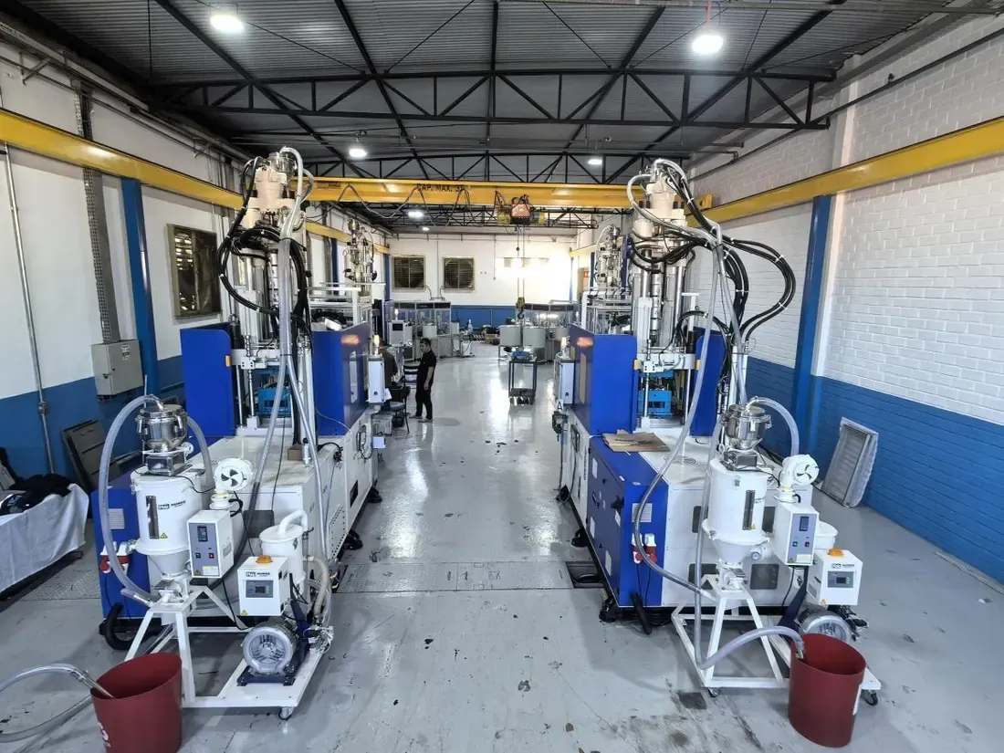 DA-1200R rotary-table vertical injection molding equipment in the insulation piercing connector production line